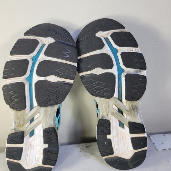 ASICS Women's GT-2000 4 Running Shoe Size 9 - Picture 7 of 7